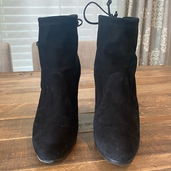 Stuart Weizmann Perfection booties - sz 8 - Picture 6 of 8